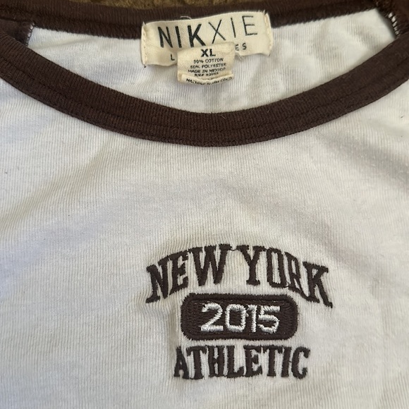 medium tee - Picture 3 of 3